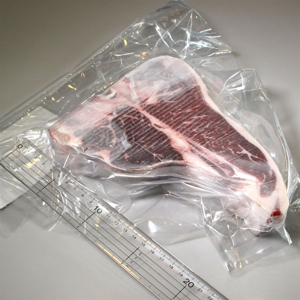 豊西牛Tボーンステーキ（骨付きサーロイン＆ヒレステーキ用）600g