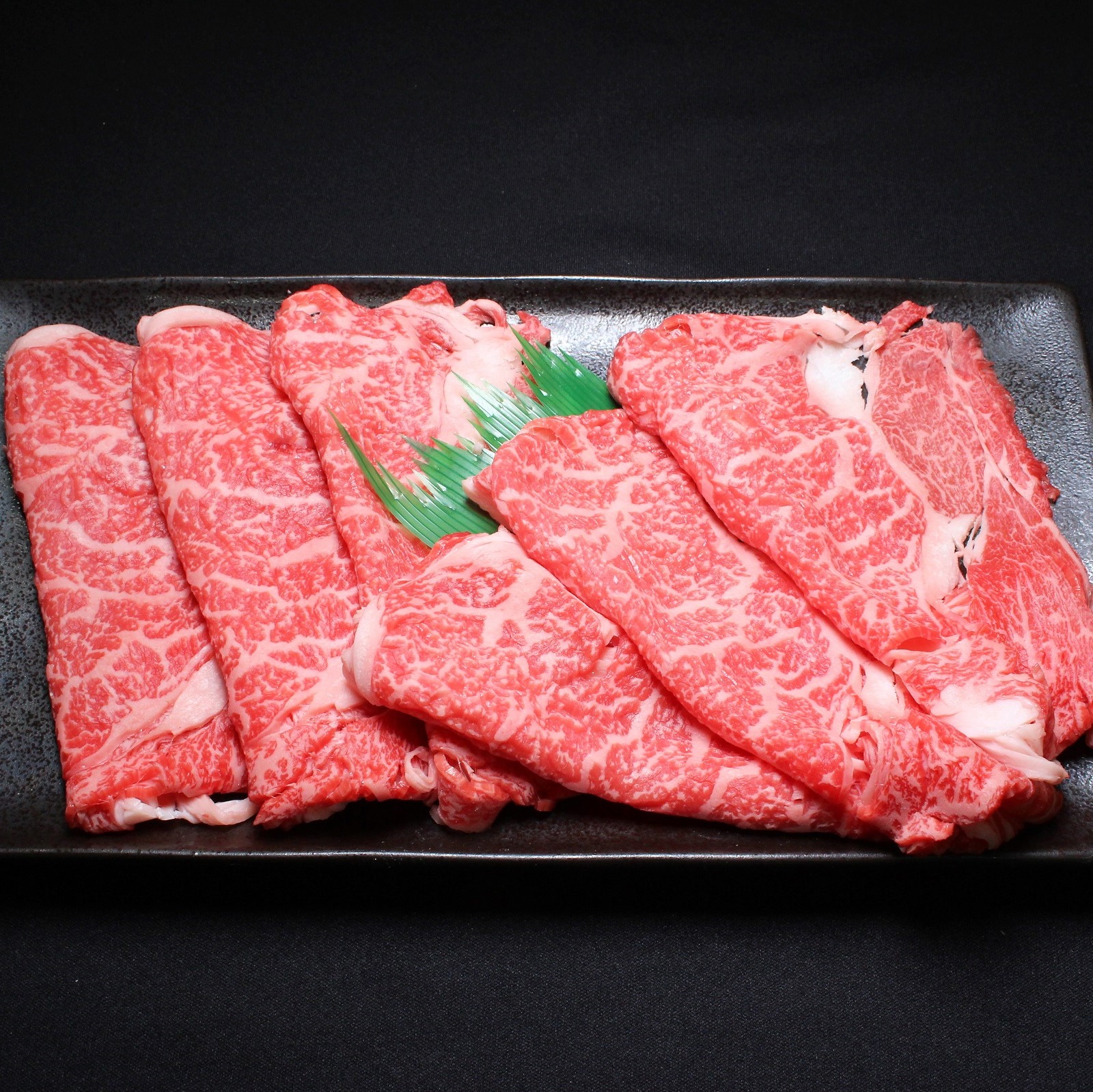 帯広牛肩ロースすき焼き用300ｇ