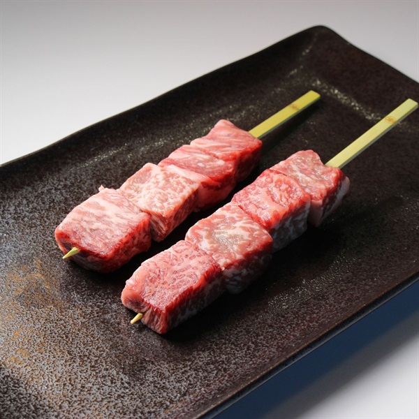 帯広牛肩ロースサイコロステーキ串50g（10本入り）