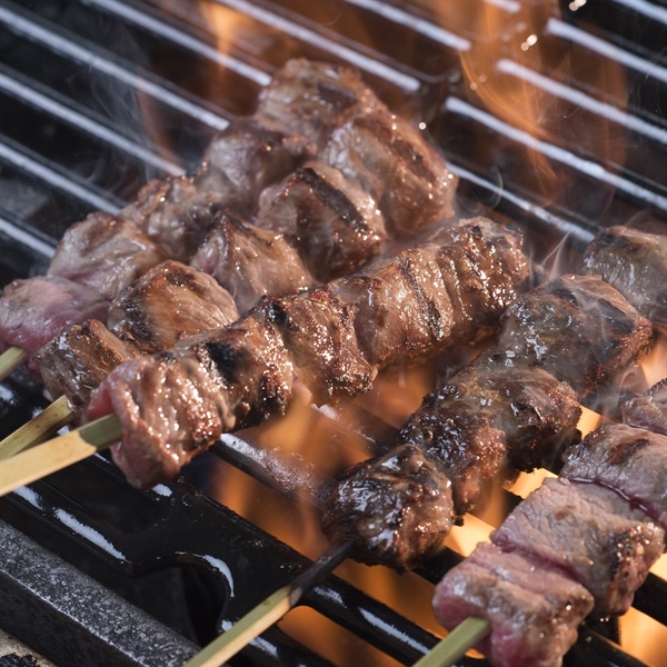 【送料無料】豊西牛カルビ串30本入り（30本で1500g）（ソース小袋６つ付き）